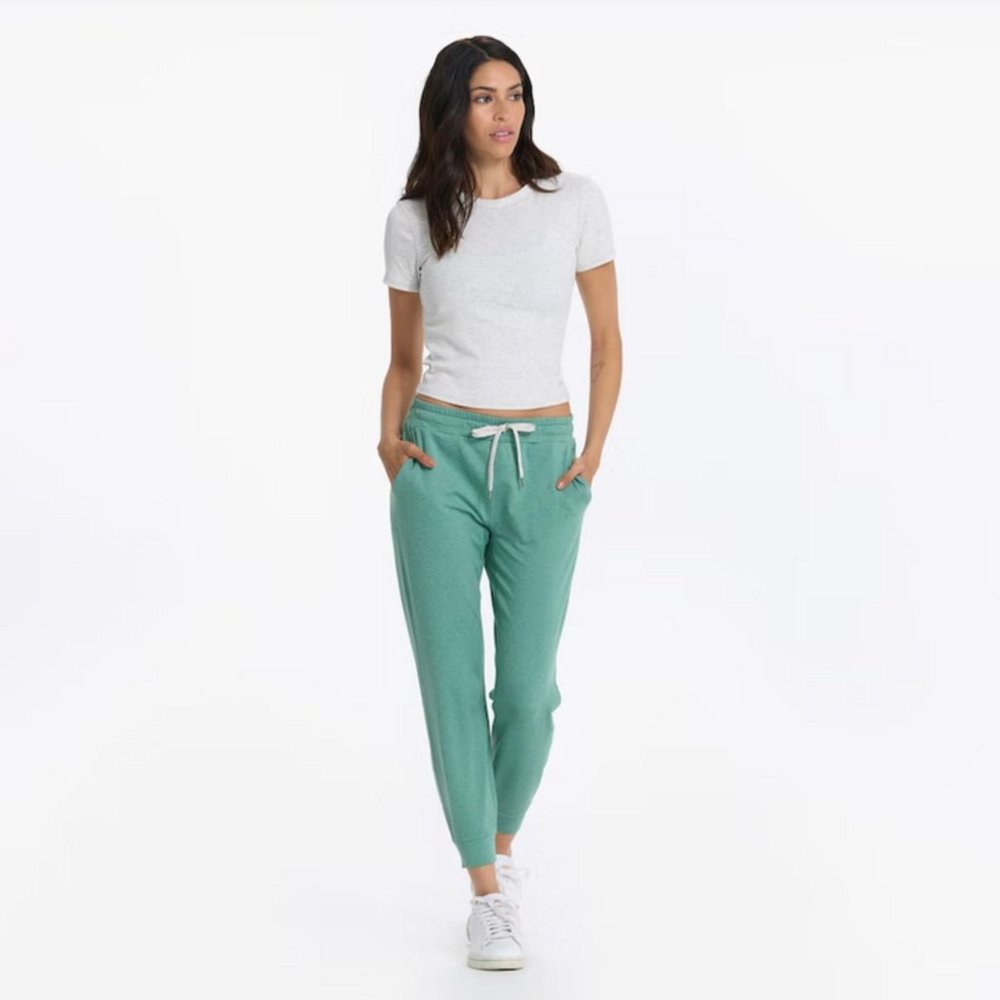 Vuori Performance Jogger | Size Medium | Celadon Heather